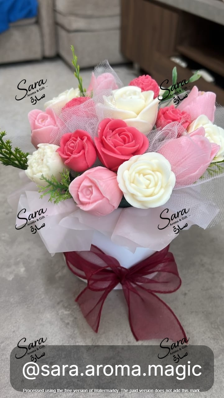 Signature Rose & Vanilla Candle